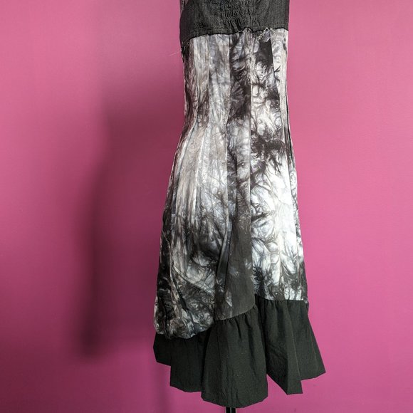 Forla Paris Ava Sleeveless Mini Dress in Black & White - Picture 7 of 13